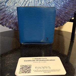 Louis Vuitton Men’s Blue Epi Wallet w/ COA, make offers!